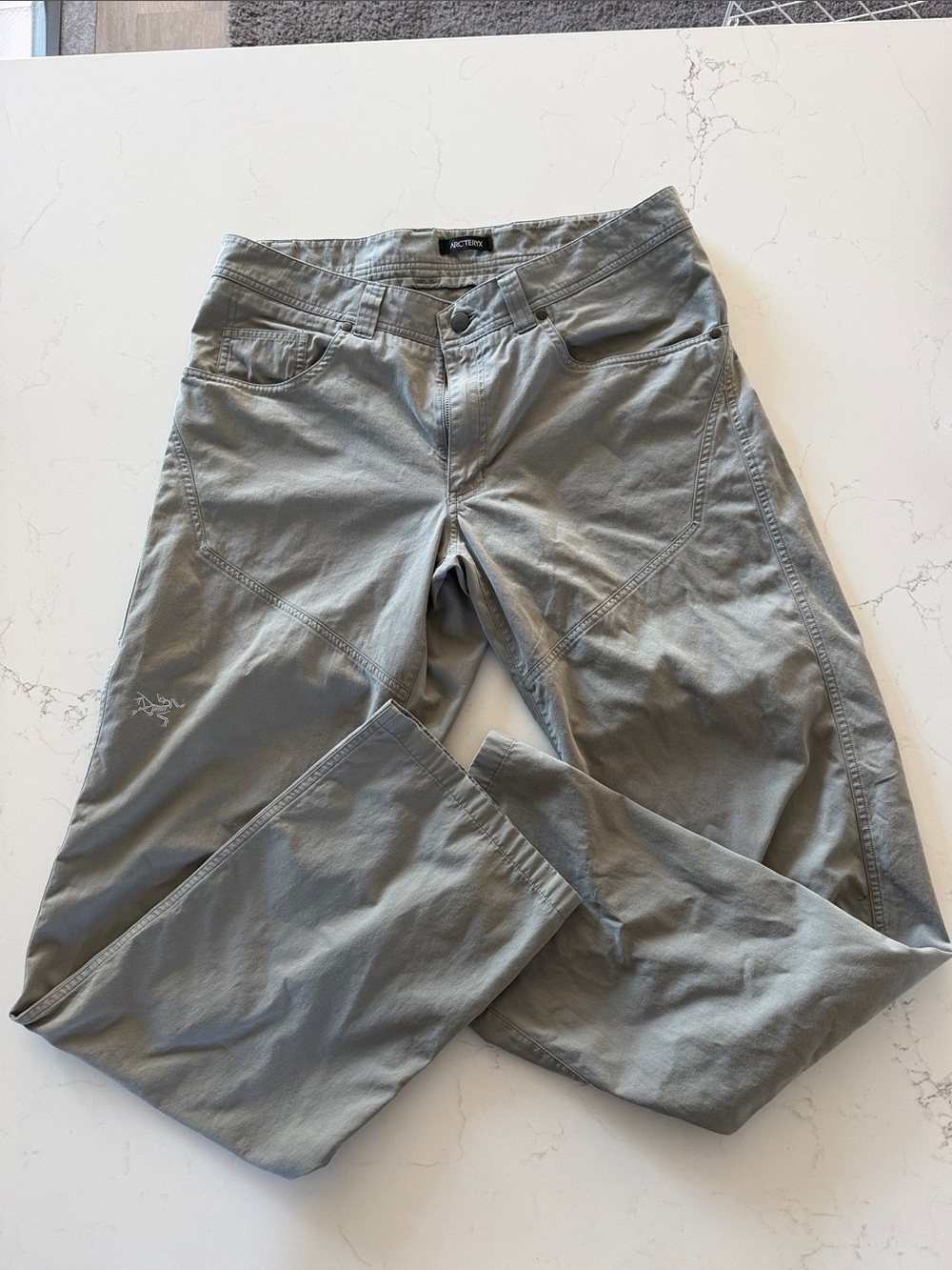 Arc'teryx Men’s Light gray Pants